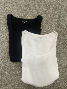 Hollister Black & White Ribbed long sleeve Duo